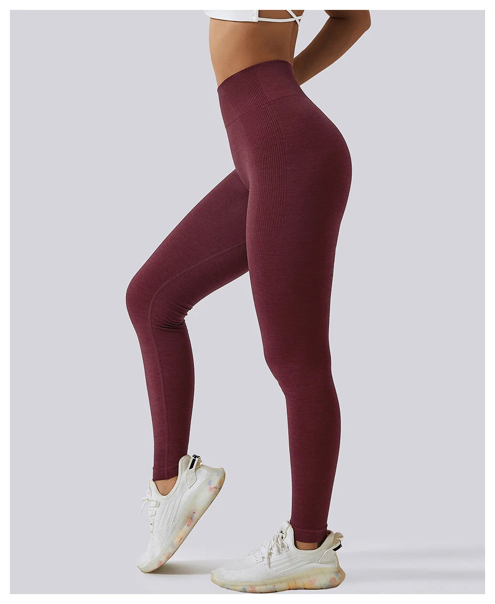 Seamless hip-lift sports leggings