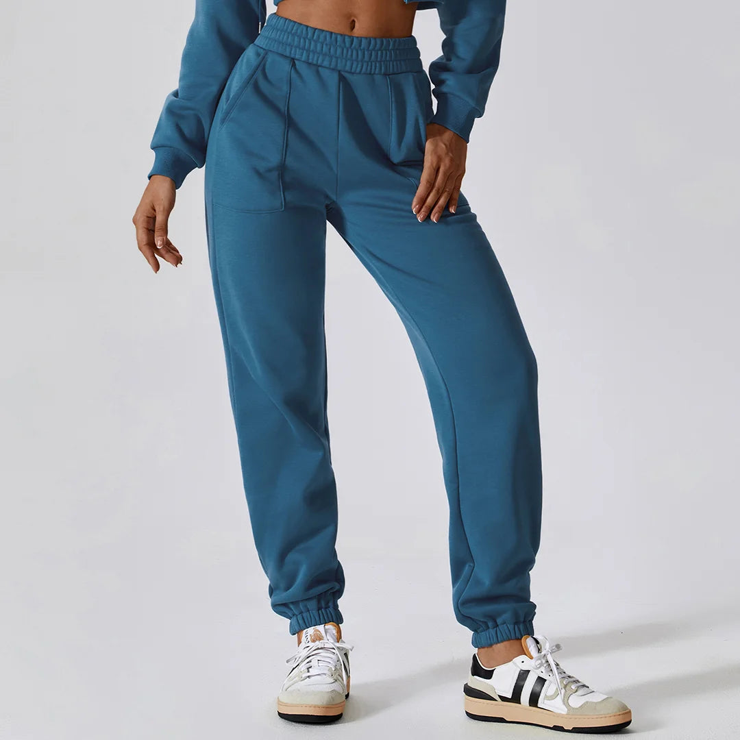 Loose ankle-banded sweatpants