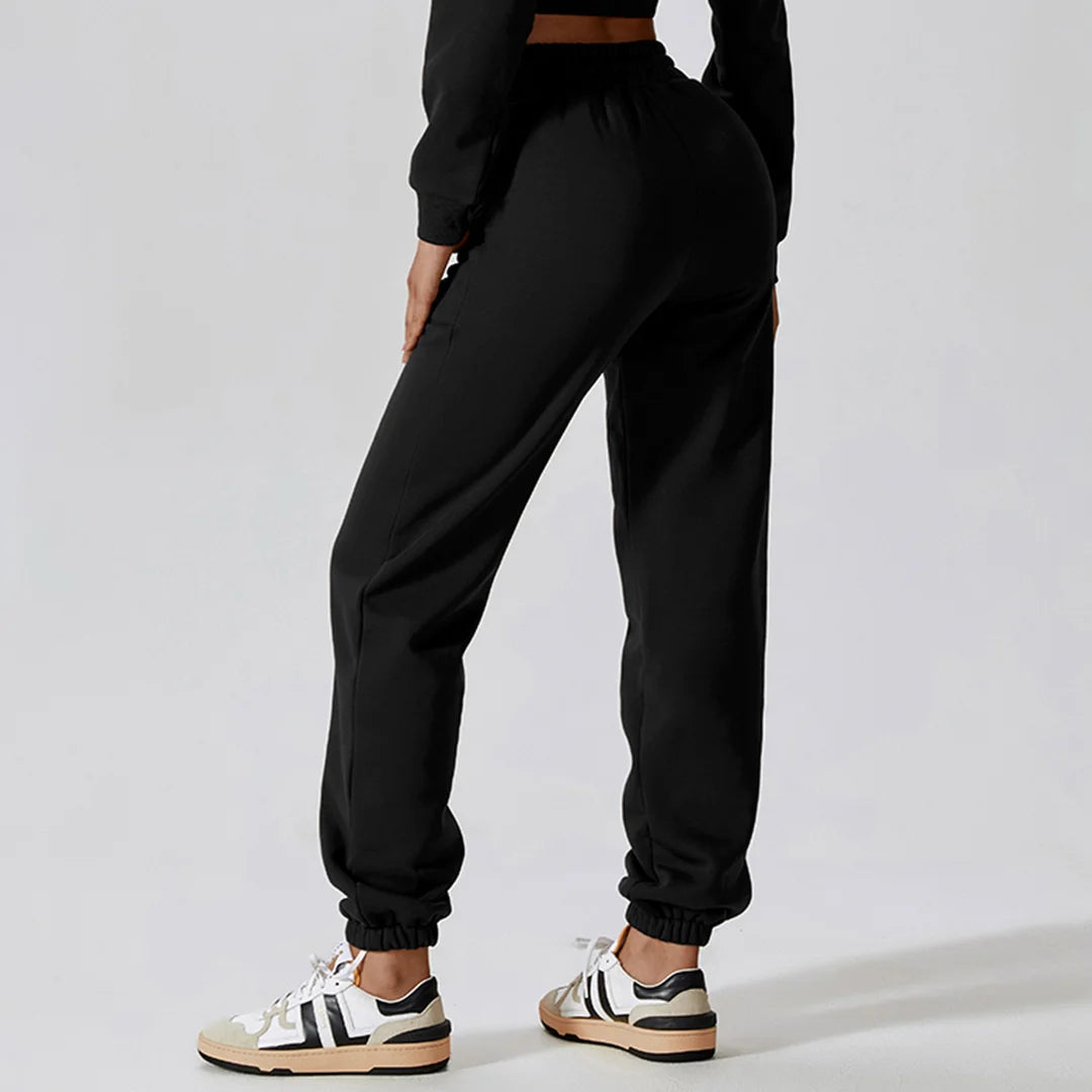 Loose ankle-banded sweatpants